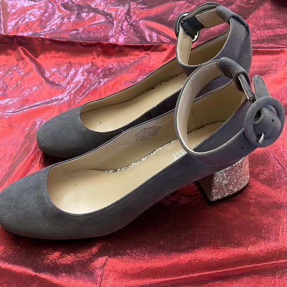 Nine West Grey Suede Ballerina Round Toe Ankle Strap Glitter Block Heels - Picture 3 of 9